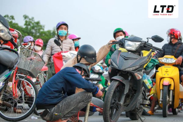Đi đường dài nên phanh lốp dễ gặp vấn đề 