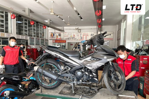 Bảo dưỡng định kỳ hệ thống giảm xóc