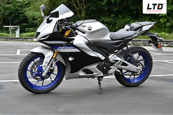 Yamaha YZF-R15M hoàn toàn mới là phiên bản nâng cấp mạnh mẽ