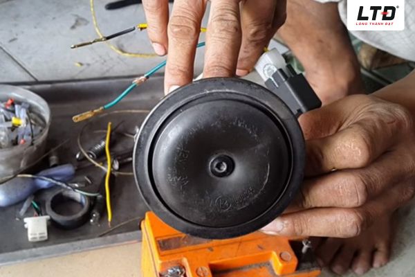 Khắc phục sự cố còi xe máy