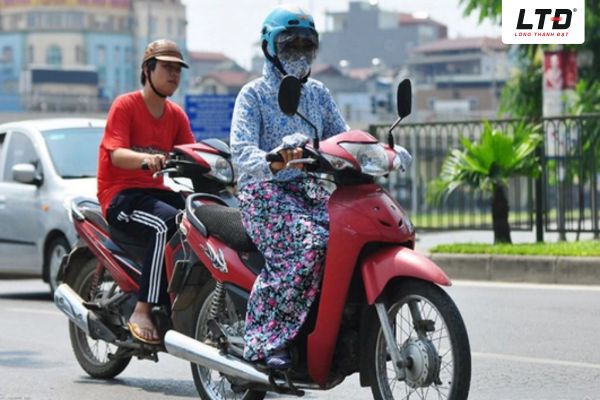 Sử dụng bàn đạp phanh liên tục