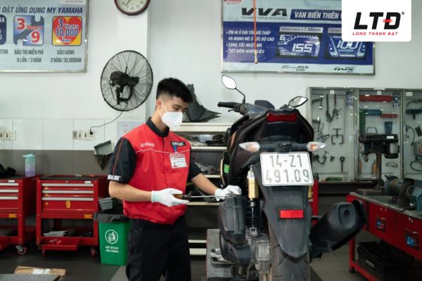 Thiếu bảo dưỡng định kỳ dễ gây ra hỏng vòng bi bánh xe máy 