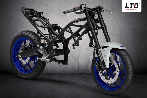 Yamaha YZF-R3 có bộ khung xe chắc chắn và đậm nét thể thao 