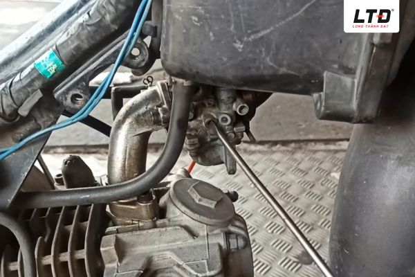 Tùy theo từng loại xe mà cách chỉnh xăng gió sẽ có sự khác nhau