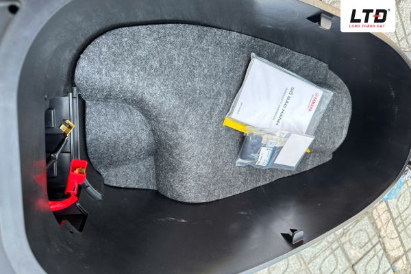 Cốp xe rộng rãi "siêu đại" với dung tích 37 lít