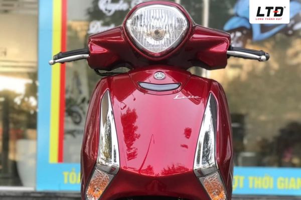 Cụm đèn pha halogen hình kim cương đặc trưng