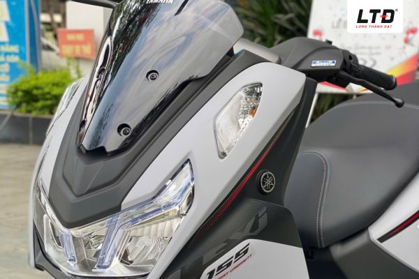 Hệ thống đèn LED hiện đại chiếu sáng tốt và tối ưu tầm nhìn trong đêm