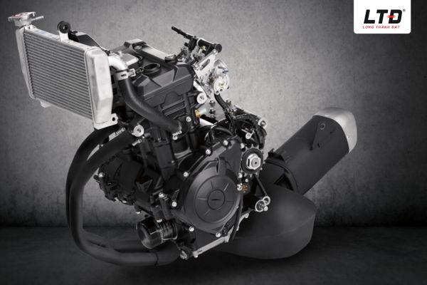 Yamaha YZF-R3 2023 sở hữu khối động cơ mạnh mẽ 