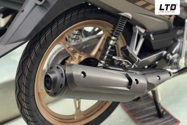 Sirius RC 2025 được trang bị động cơ 4 thì