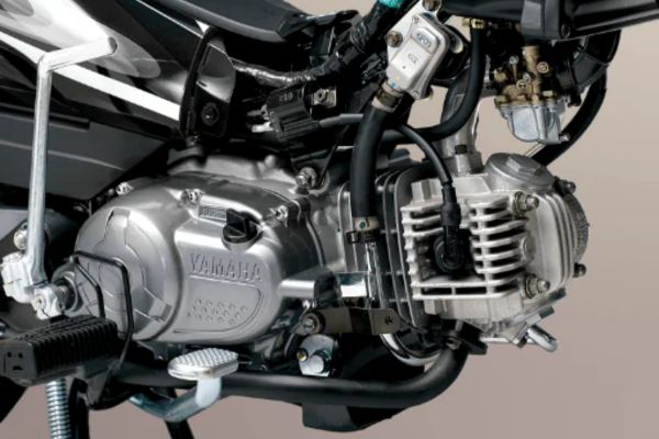 Yamaha Sirius 2025 phiên bản phanh đĩa có động cơ mạnh mẽ hoạt động bền bỉ 