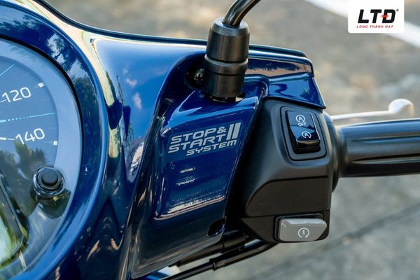 Hệ thống sẽ tự động ngắt động cơ khi xe dừng quá 5 giây 
