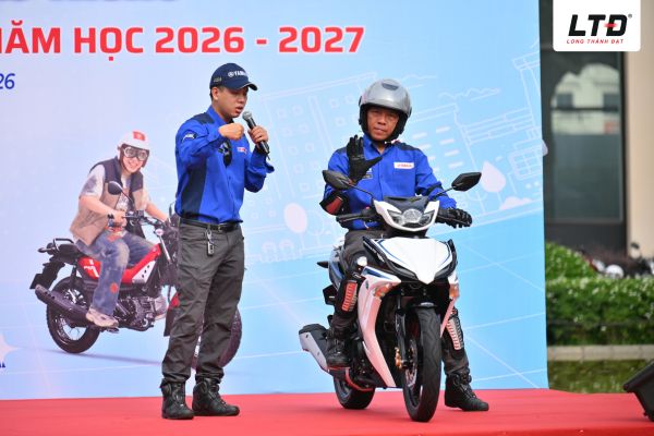 Tuyên truyền an toàn giao thông & hướng dẫn lái xe an toàn