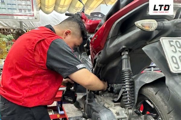 Bạn nên kiểm tra tổng thể hệ thống điện định kỳ khoảng 3–6 tháng một lần