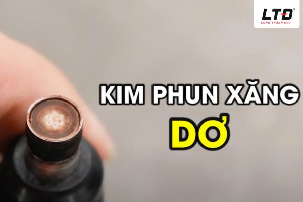 Kim phun xăng dơ dễ gây tắc nghẽn 
