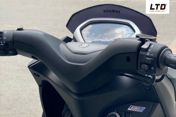 Màn hình LCD đa năng có khả năng kết nối điện thoại qua ứng dụng Y-Connect