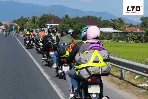 Tuân thủ luật giao thông 