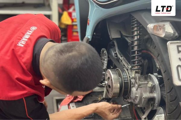 Yamaha Long Thành Đạt là nơi uy tín để bạn có thể yên tâm thay nhớt láp