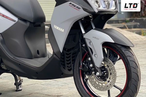 Trang bị đáng giá nhất trên Yamaha LEXi 155 VVA chính là hệ thống phanh ABS 