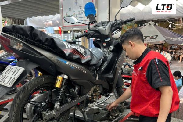 Khi xe máy bị hụt nước làm mát sẽ ảnh hưởng đến khả năng vận hành 