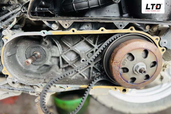 Thay thế chuông nồi nên được thực hiện định kỳ để đảm bảo xe hoạt động tốt