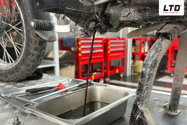 Hãy đến Yamaha Long Thành Đạt để thay nhớt và được tư vấn loại phù hợp