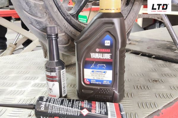 Chọn dầu nhớt chính hãng để đảm bảo độ bền cho xe 