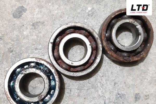 Vòng bị xe máy bị hỏng gây ra nhiều vấn đề 