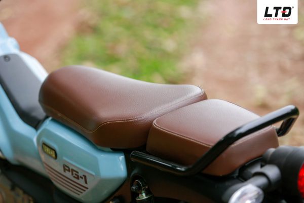 Yên xe của PG-1 được chia làm hai phần riêng biệt ngồi dễ chịu